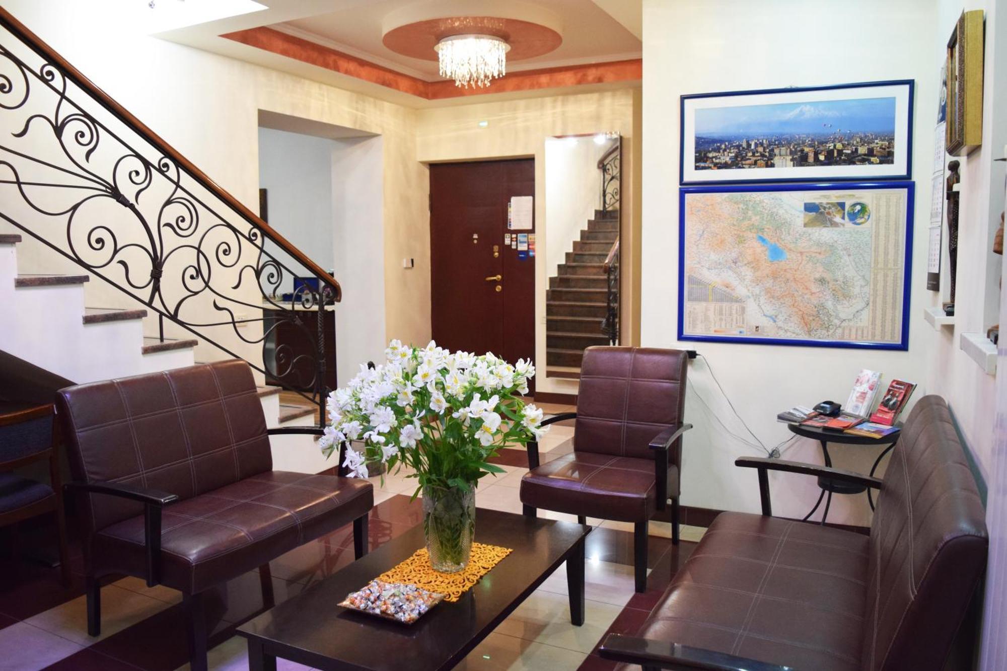 Hotel Grig Yerevan Exterior photo